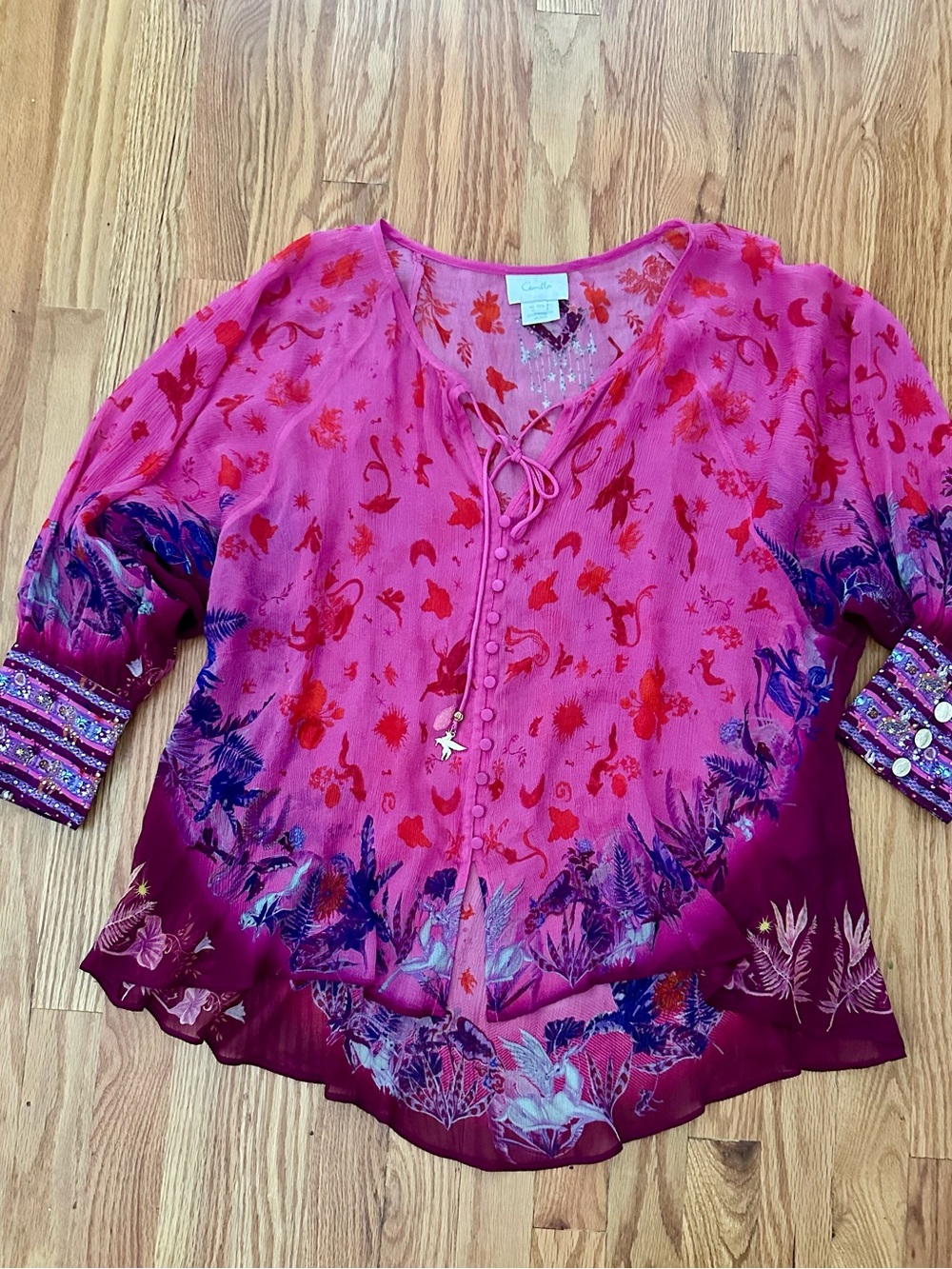 CAMILLA SILK Tropic of Neon Kaftan  Tie-Front Blouse Animal Motif. Sparkles EUC